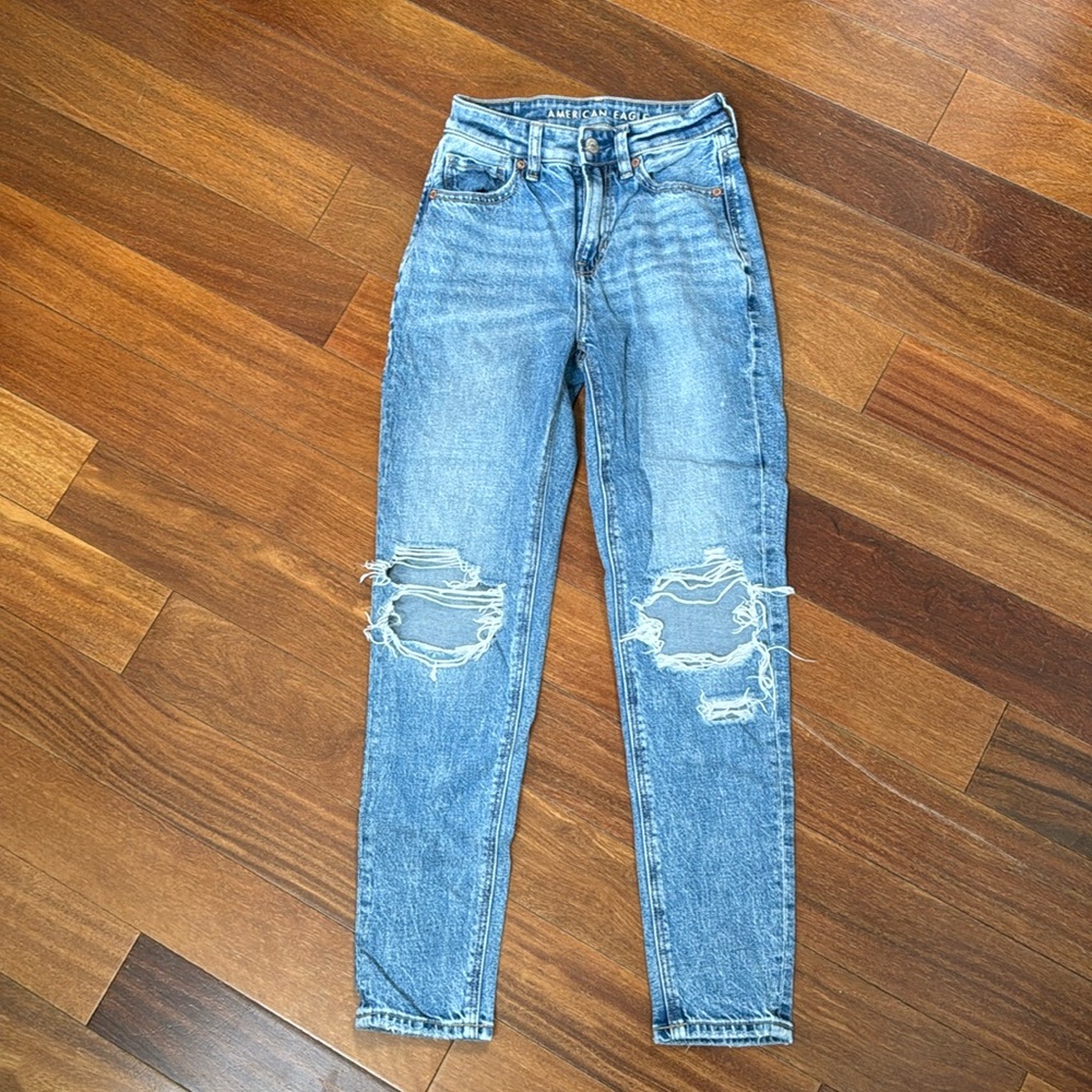 American Eagle mom Jean, size 000